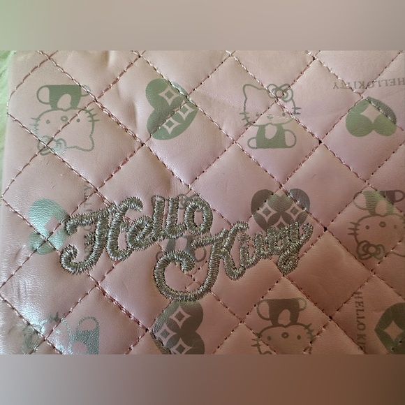 HelloKitty bag. Very Good condition. Faux leather.Only used  once not my style! - Picture 3 of 6